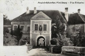Mailberg_Schloss_Portal = Mailberg = Jahr: 1932/1934 34 Verlag/Druck: Foto-Technik A.Stefsky, Wien IX. 84212 gelaufen, Marke 12 Groschen